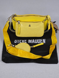 Нова дамска чанта Steve Madden в жълто – кросбоди модел с несесер и портмоне