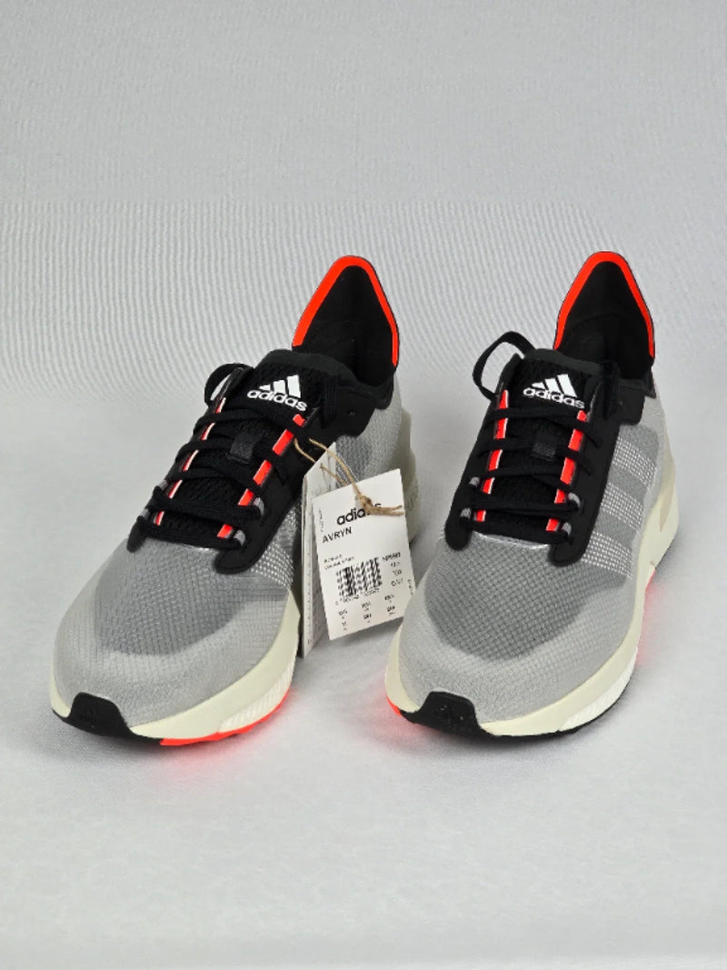 🔥 НОВИ Adidas AVRYN – Оригинални маратонки (размер 46 2/3)