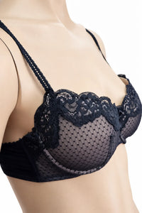 Дамски комплект бельо Hunkemöller с черна дантела – размер L – снимка 2